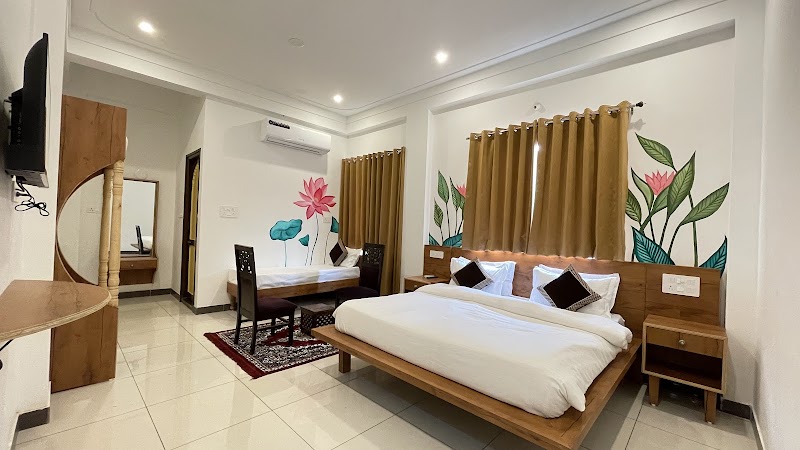 PETAL OF MEWAR - A Luxury Boutique Hotel - PETAL OF MEWAR - A Luxury Boutique Hotel 1, Kalaji Goraji D Rd, Old City, Rao Ji Ka Hata, Udaipur, Rajasthan 313001, India