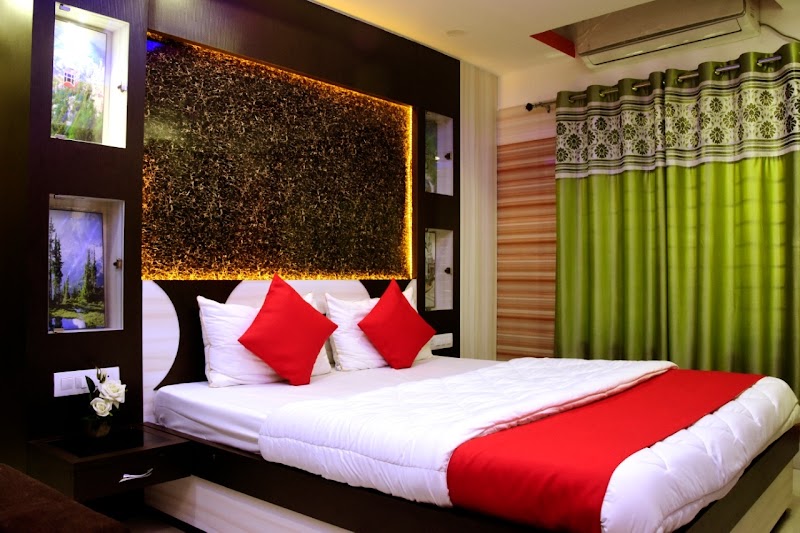 Tirupati Lodge - Tirupati Lodge NJP Railway Station, Ward 35, Dabgram, Siliguri, West Bengal 734007, India