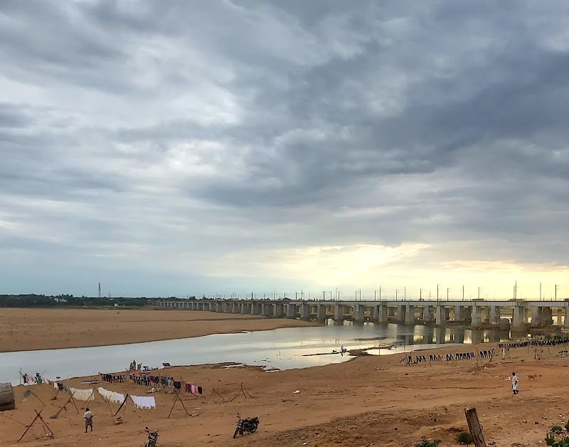 Nellore barrage - Nellore barrage FXCM+3PX, Ranganaykulapet, Nellore, Andhra Pradesh 524001, India