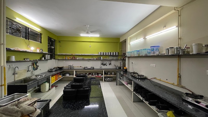 Chandrakanta Girls' PG / Hostel - Chandrakanta Girls' PG / Hostel FH-29, Vijay Nagar, Scheme No 54, Indore, Madhya Pradesh 452010, India