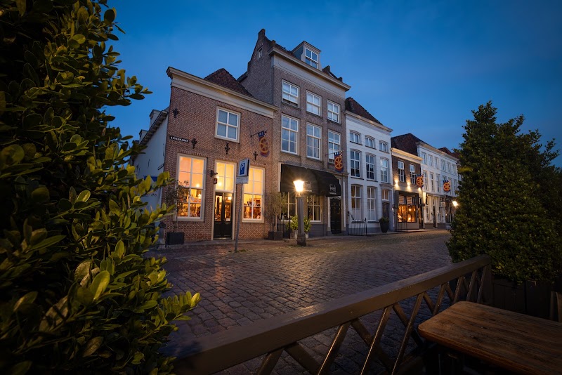 Winkelen en Restaurants in Heusden Vesting-Ondernemersvereniging Heusden Vesting - Winkelen en Restaurants in Heusden Vesting-Ondernemersvereniging Heusden Vesting Botermarkt 12, 5256 AV Heusden, Netherlands
