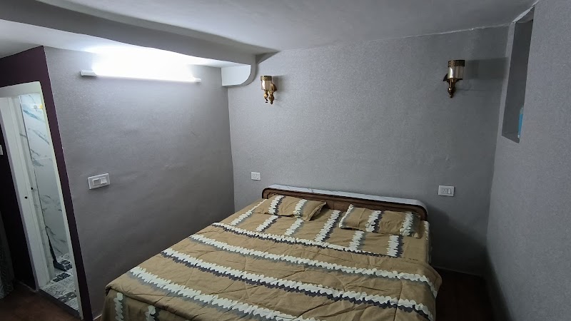 The Misty Haven on AirBnB - The Misty Haven on AirBnB Oak, Bush Road, near DLS, Oak Bush, Landour, Mussoorie, Uttarakhand 248179, India