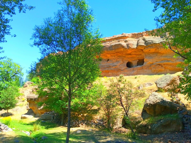 Barbar Castle - Barbar Castle, FVG6+MV5, Anār, Ardabil Province, Iran