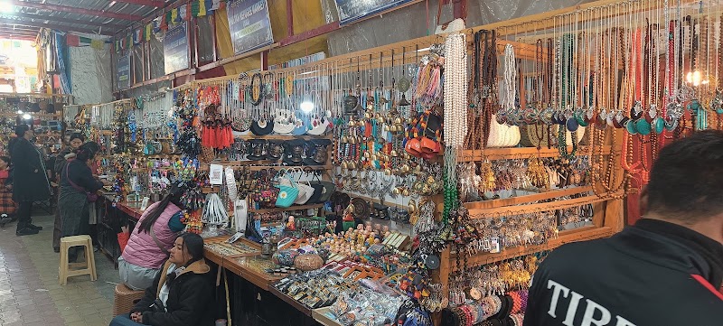 Tibetan refugee market - Tibetan refugee market, Tsas Soma Masjid, Leh, 194101