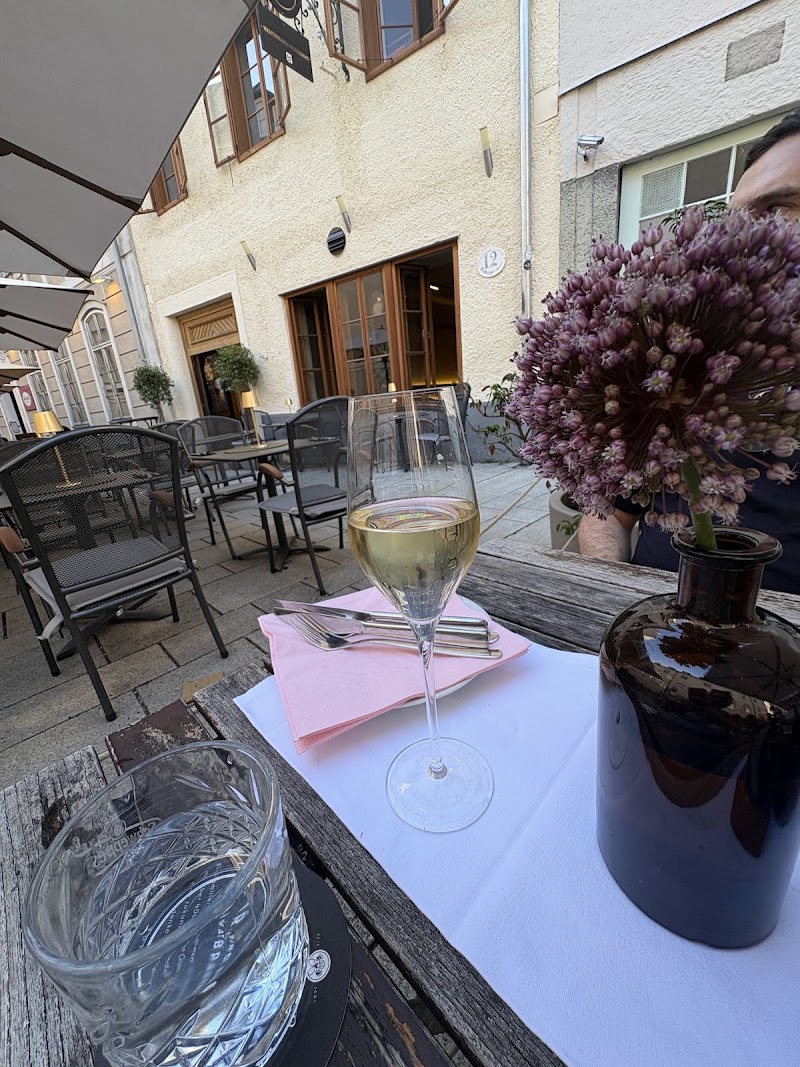 Zum fidelen Affen - Zum fidelen Affen Priesterhausgasse 8, 5020 Salzburg, Austria