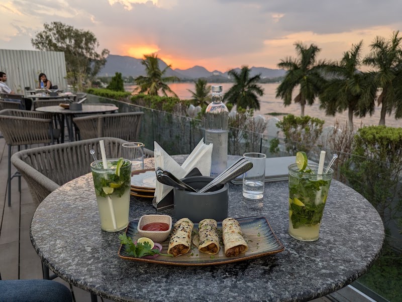 Bougainvillea Terrace by the lake - Bougainvillea Terrace by the lake Hotel Lakend, Fatehagar Lake Shore, Alkapuri, Udaipur, Rajasthan 313004, India