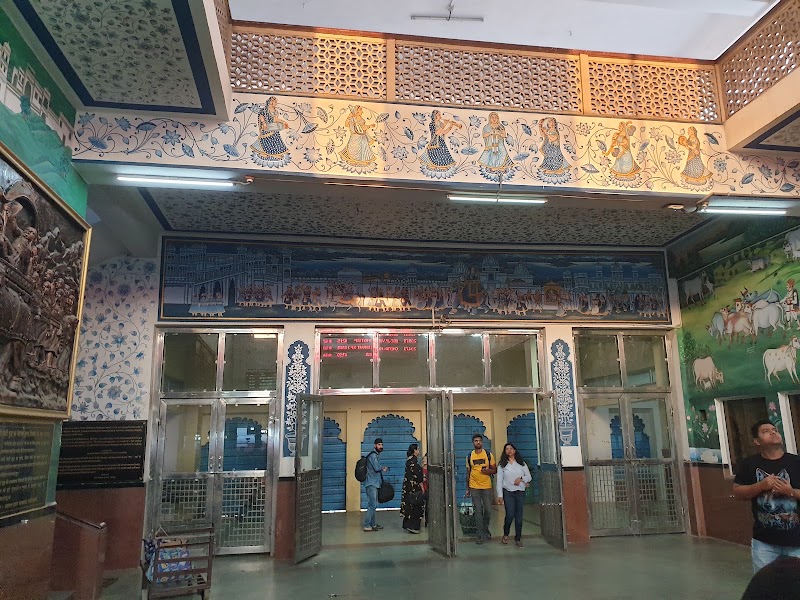 Udaipur City Railway Station - Udaipur City Railway Station, HM8X+XRJ, Jawahar Nagar, Khanjipeer, Udaipur, Rajasthan 313001, India