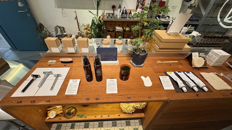 Bathe to Basics - Bathe to Basics S404, Block A, PMQ, 35 Aberdeen St, Central, Hong Kong