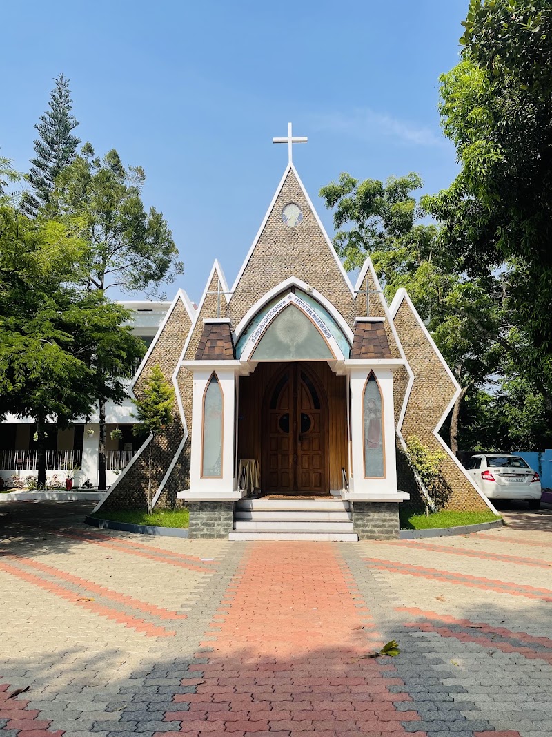 St. Francis Assisi Syro Malabar Church - St. Francis Assisi Syro Malabar Church, G8CJ+9QF, Thalavady, Aikyabharatham, Alappuzha, Aryad South, Keralam 688006, India