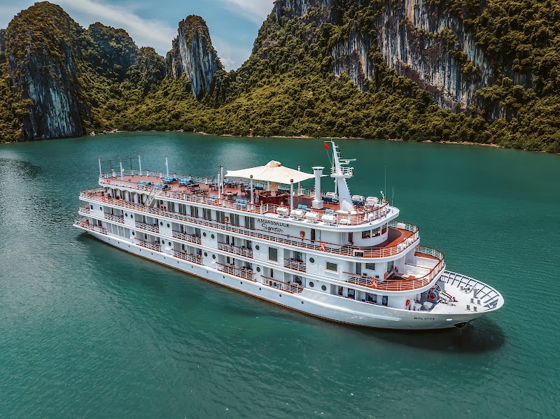 Ambassador Signature Cruise - Lan Ha Bay - Ambassador Signature Cruise - Lan Ha Bay, Cảng tàu khách quốc tế, Bãi Cháy, Quảng Ninh 200000, Vietnam
