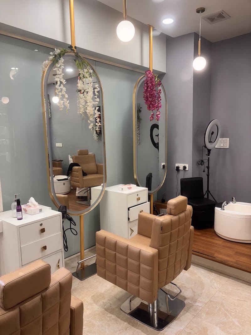 Studio99 Salon Devanahalli - Bangalore - Studio99 Salon Devanahalli - Bangalore, Shop No-2&3, Crossgate HOUSE OF HIRANANDANI, Prasanahalli Village NH, Devanahally, Bengaluru, Karnataka 562110, India