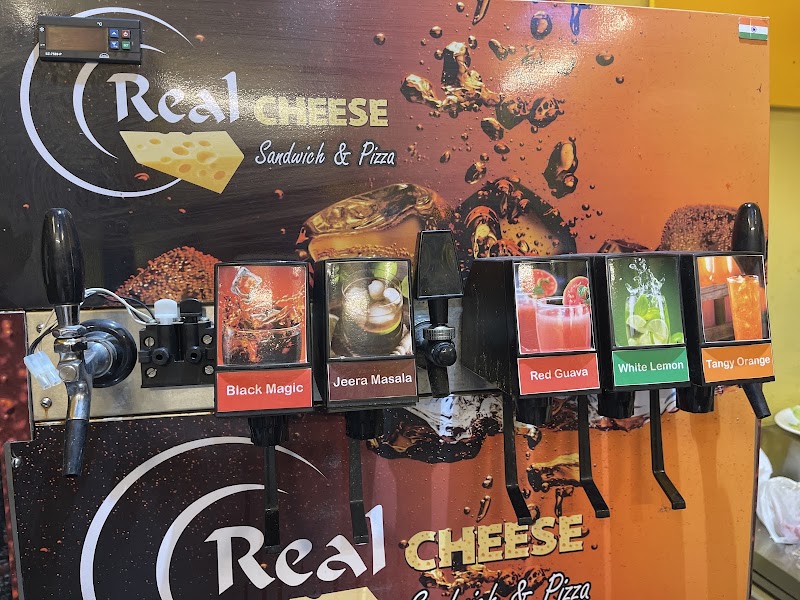 Real Cheese Cafeteria(pure vegetarian) - Real Cheese Cafeteria(pure vegetarian) 19 23 St - Al Souq Al Kabeer - Al Fahidi - Dubai - United Arab Emirates