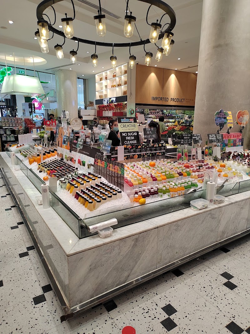EmQuartier - EmQuartier 695 Sukhumvit Rd, Khwaeng Khlong Tan Nuea, Watthana, Krung Thep Maha Nakhon 10110, Thailand