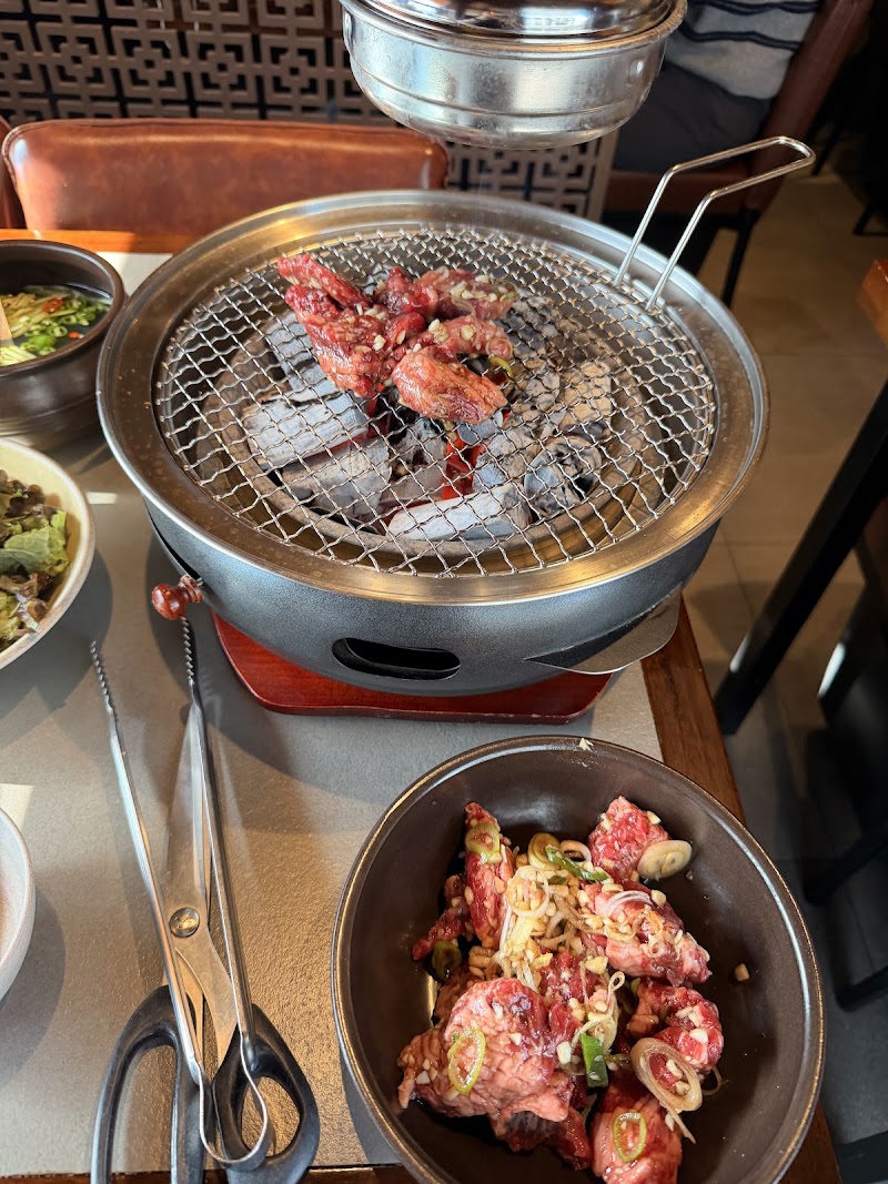 Nanroyeon - Nanroyeon, South Korea, Seoul, Yongsan District, Hangang-daero 88-gil, 11-3 난로연 남영점