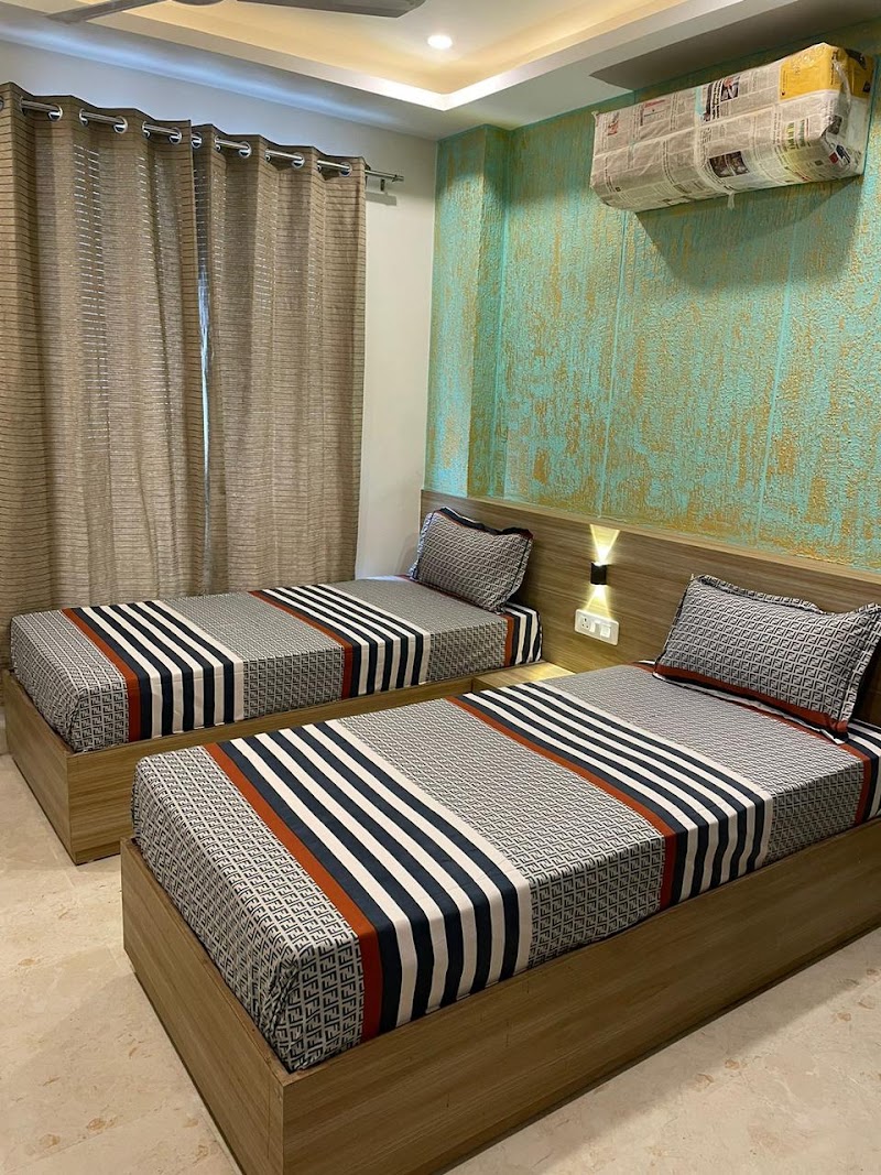 Parivar Co-living - Parivar Co-living, T 16/14, T Block, DLF Phase 3, Sector 24, Gurugram, Haryana 122002, India