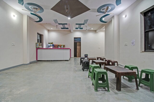 Hotel O RK PALACE - Hotel O RK PALACE, Plot no - 1, 160 Feet Road, Way to VIT Campus, Nilay Kunj, Jaipur, Rajasthan 302017, India