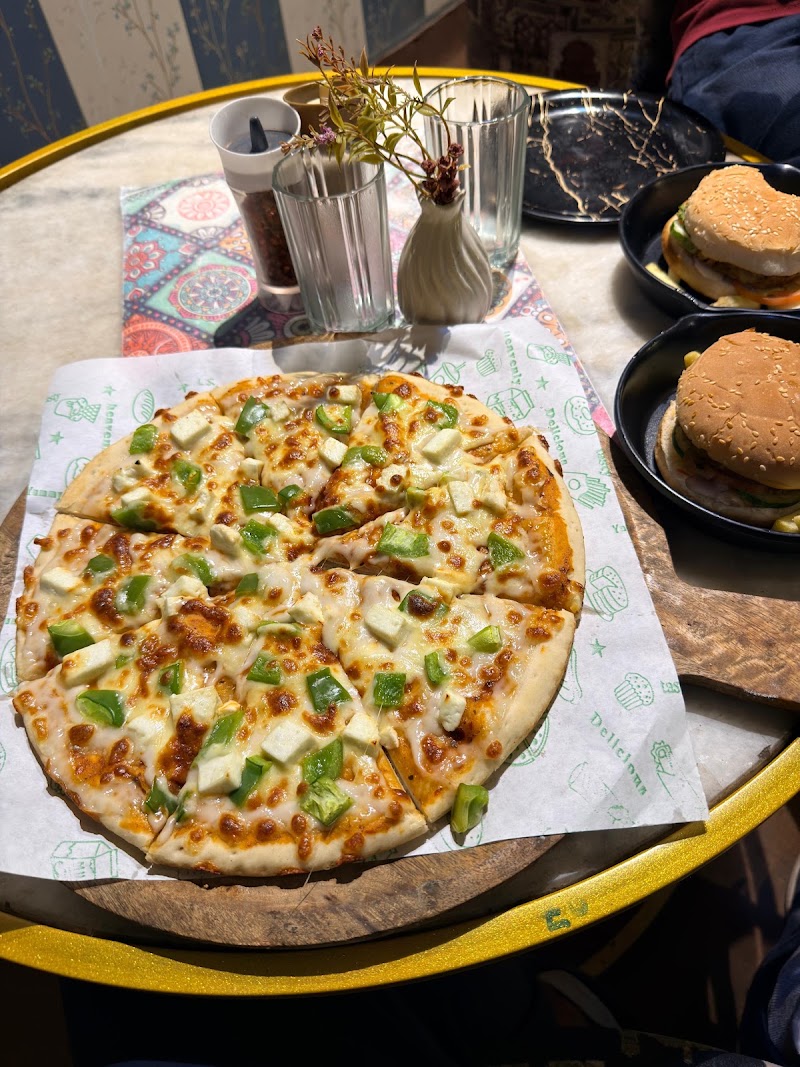 Kitchen Fusion Cafe - Kitchen Fusion Cafe F, 625, Ramphal Chowk Rd, next to Vishal Mega Mart, Block F, Sector 7 Dwarka, Palam, New Delhi, Delhi, 110077, India