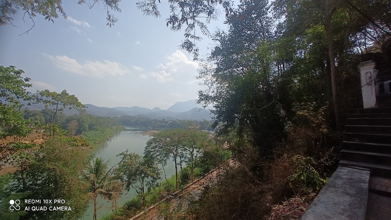 Wat Siphoutthabat Thippharam - Wat Siphoutthabat Thippharam, 27 Ounheun Rd, Luang Prabang, Laos