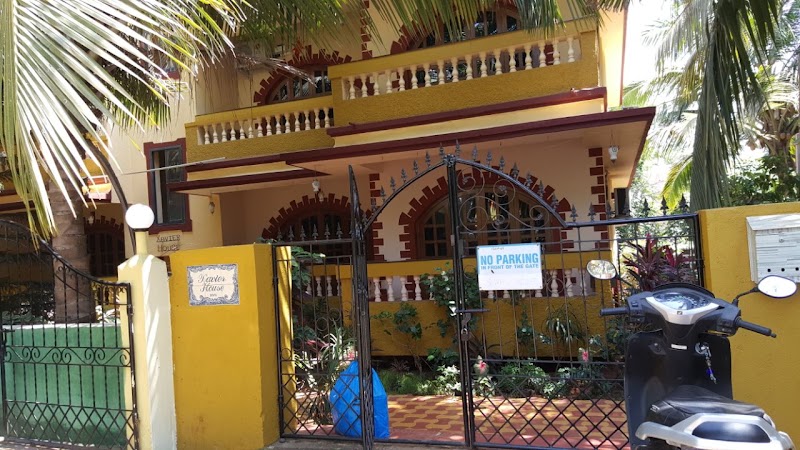 Xavier House - Xavier House, near Hotel Leela Inn, behind Newtons supermarket, Pintos Vaddo, Candolim, Goa 403515, India