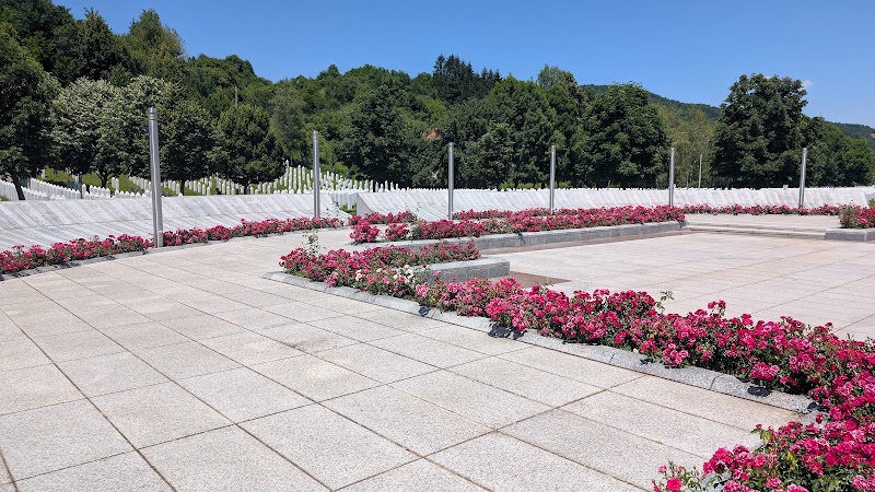 Srebrenica Memorial Center - Potocari - Srebrenica Memorial Center - Potocari, 5852+6M7, Potočari 75430, Bosnia and Herzegovina