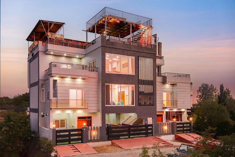 StayVista at Prathaniya Villa | Luxury Villa with Private Pool in Udaipur - StayVista at Prathaniya Villa | Luxury Villa with Private Pool in Udaipur Asha Vihar, opposite Police Anveshan Bhawan, Tiger Hills, Badgaon, Udaipur, Rajasthan 313001, India