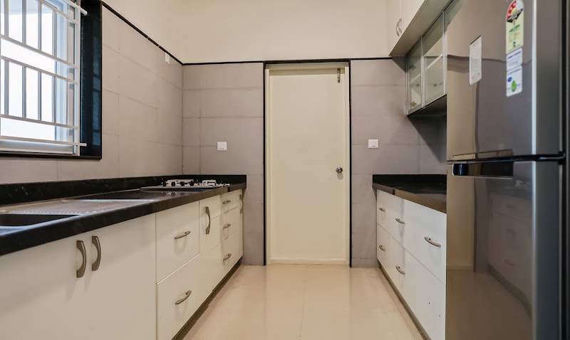 Treebo Kings Suits, Hsr Layout - Treebo Kings Suits, Hsr Layout, No.1171, 21st Cross, 14th Main Rd, Sector 3, HSR Layout, Bengaluru, Karnataka 560102, India
