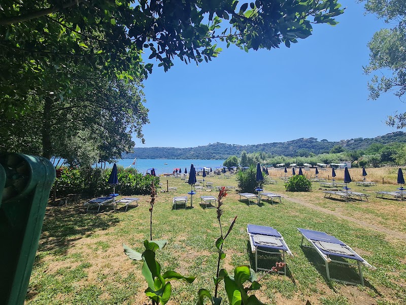 Canoa Kayak Academy Scuole di Canoa - Canoa Kayak Academy Scuole di Canoa, Via Spiaggia del Lago, 17/b, 00073 Castel Gandolfo RM, Italy