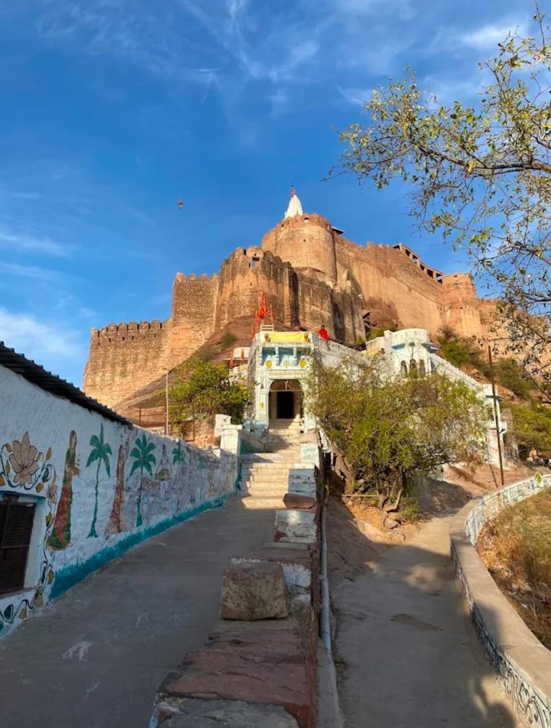 Jodhpur Blue 💙 City Walking Tour - Guide Gourav - Jodhpur Blue 💙 City Walking Tour - Guide Gourav Clock Tower, amar chowk, near spice paradise, Sodagaran Mohalla, Jodhpur, Rajasthan 342001, India