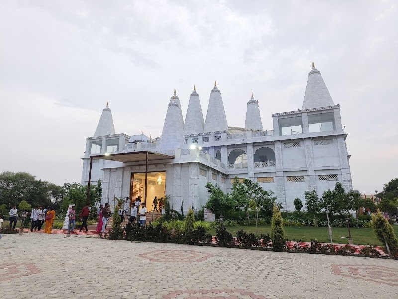 ISKCON Raipur - ISKCON Raipur, Hare Krishna Dham, Great Eastern Rd, opp. Maharishi Vidya Mandir, Alopi Nagar, Raipur, Chhattisgarh 492099, India