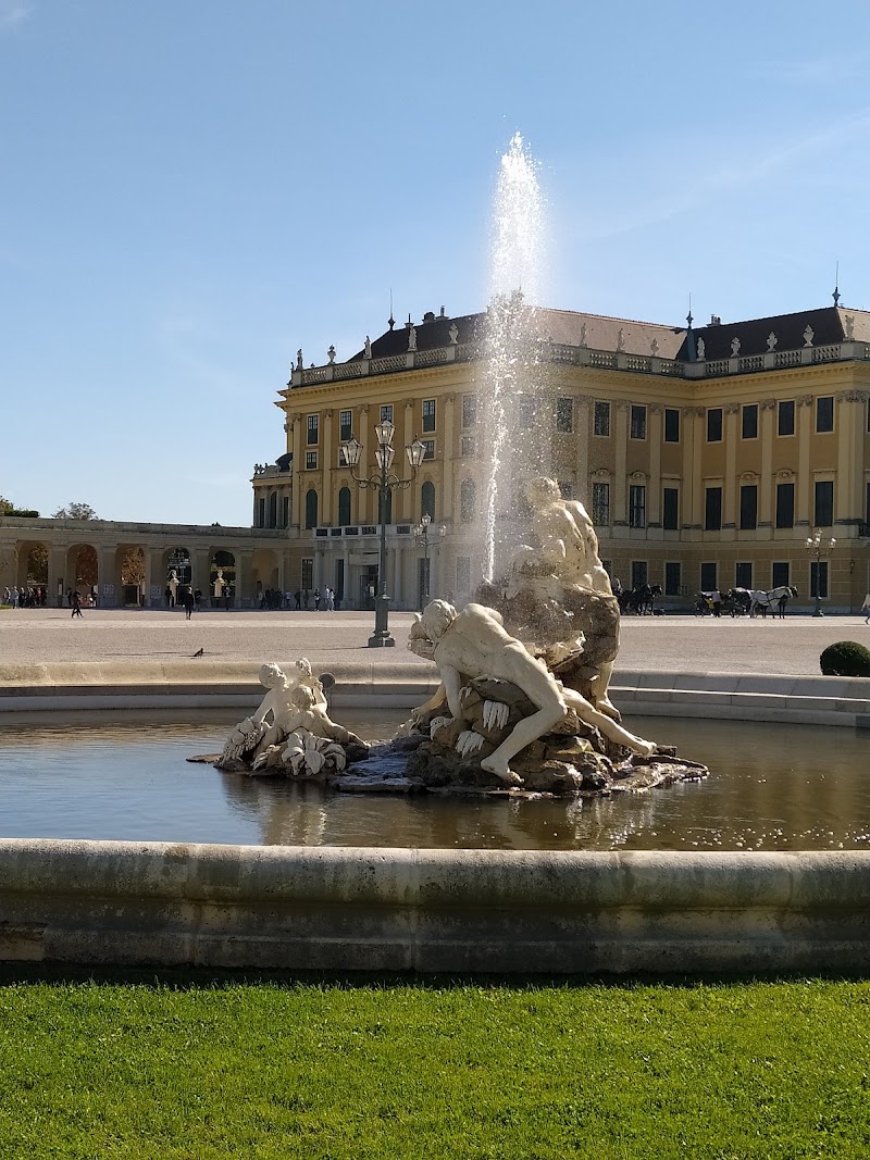 Schönbrunn - Schönbrunn Schönbrunn, 1130 Wien, Austria