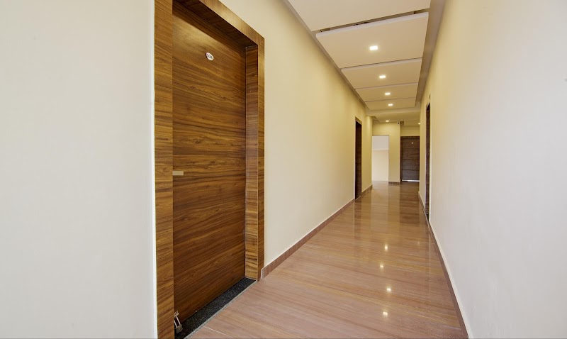 Treebo Grand Vista - 63A - Treebo Grand Vista - 63A CH-11, Sector 63A, Sector 63 A, Noida, Chotpur, Uttar Pradesh 201301, India