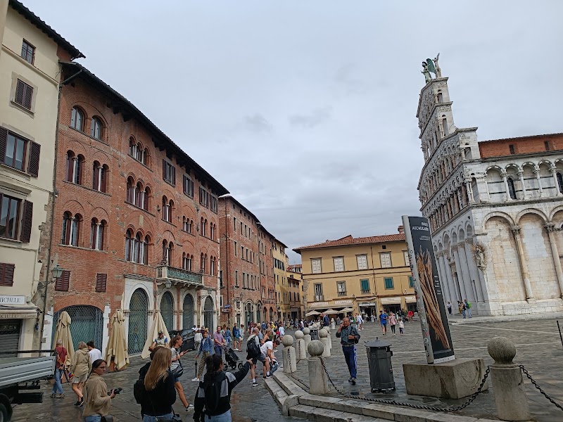 Lucca - Lucca 55100 Lucca, Province of Lucca, Italy
