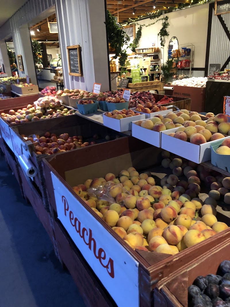 Mom & Pop's Farm Market - Mom & Pop's Farm Market 230 7th Ave, Keremeos, BC V0X 1N4, Canada