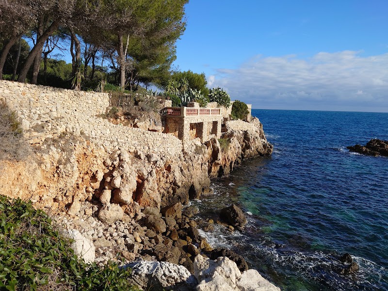 Baie des Milliardaires d'Antibes - Baie des Milliardaires d'Antibes 2 Chem. des Douaniers, 06160 Antibes, France
