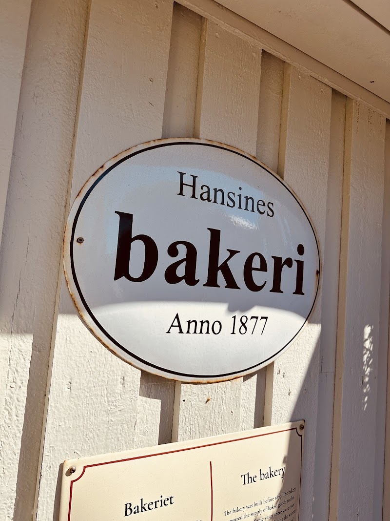 Hansines bakeri - Hansines bakeri nusfjordveien 94, 8380 Ramberg, Norway