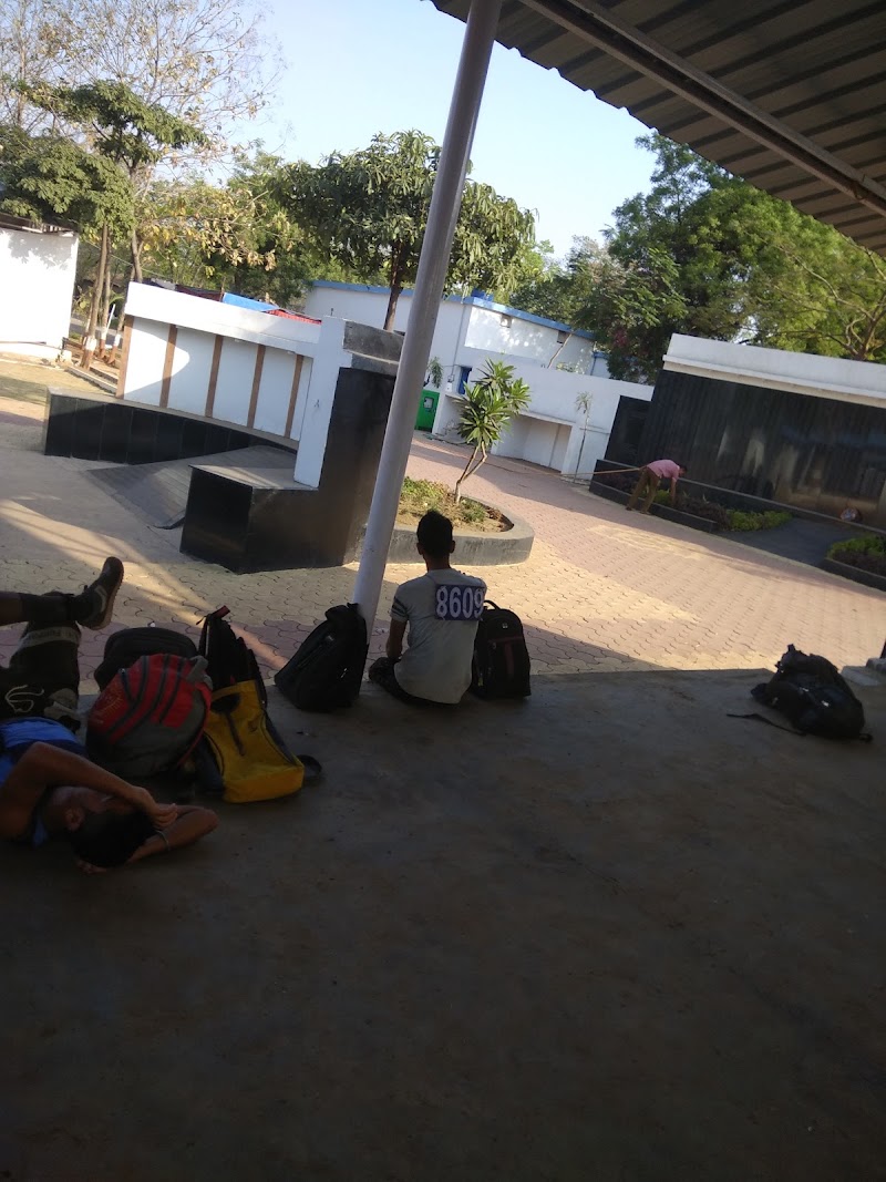 COMMANDANT 4TH BN CAF - COMMANDANT 4TH BN CAF, 5PQH+5F3, Banarsi, Chhattisgarh 492015, India