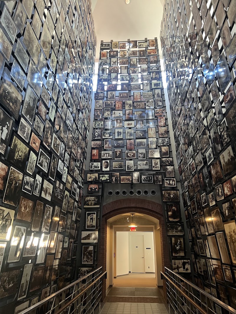 United States Holocaust Memorial Museum - United States Holocaust Memorial Museum 100 Raoul Wallenberg Pl SW, Washington, DC 20024, USA