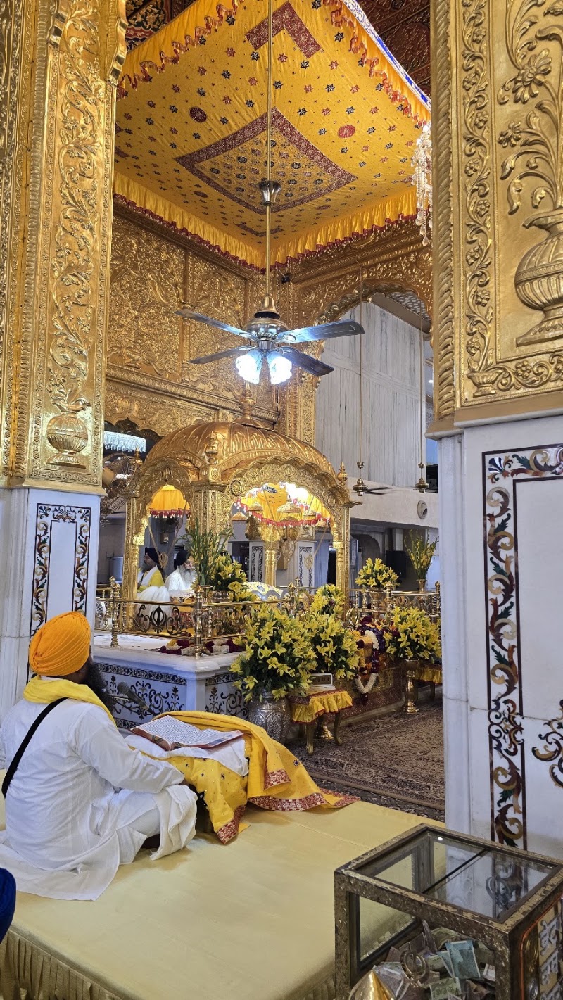 Gurdwara Bangla Sahib gate no.1 Ashoka Road - Gurdwara Bangla Sahib gate no.1 Ashoka Road Gurdwara Bangla Sahib gate, 1, Ashoka Rd, Area, New Delhi, Delhi 110001, India
