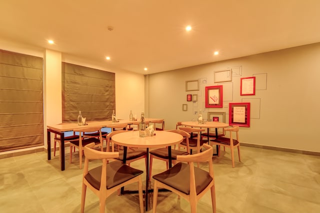 Townhouse Infinity stays - Townhouse Infinity stays 183p, Medicity, Islampur Colony, Sector 38, Gurugram, Haryana 122018, India