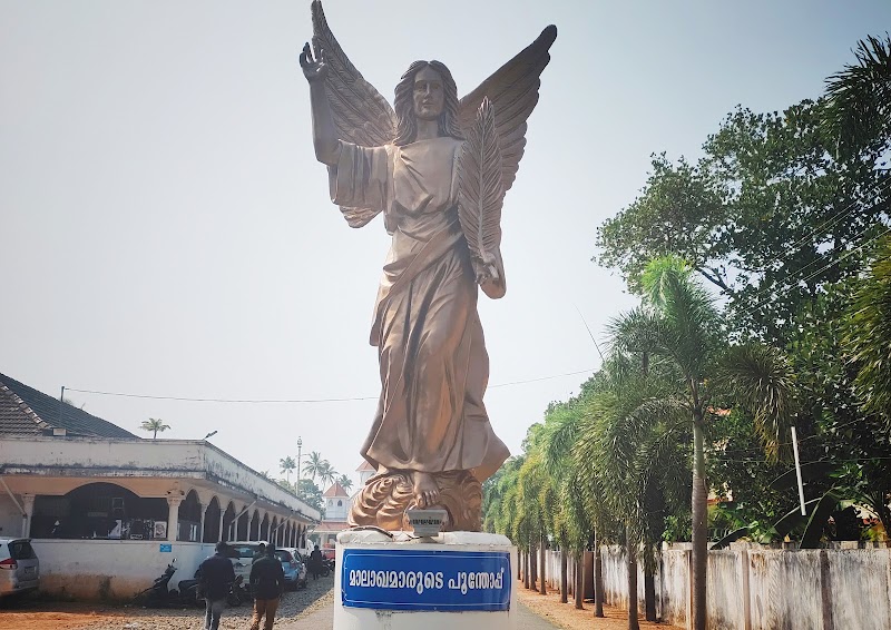 St. Francis Assisi Syro Malabar Church - St. Francis Assisi Syro Malabar Church, G8CJ+9QF, Thalavady, Aikyabharatham, Alappuzha, Aryad South, Keralam 688006, India