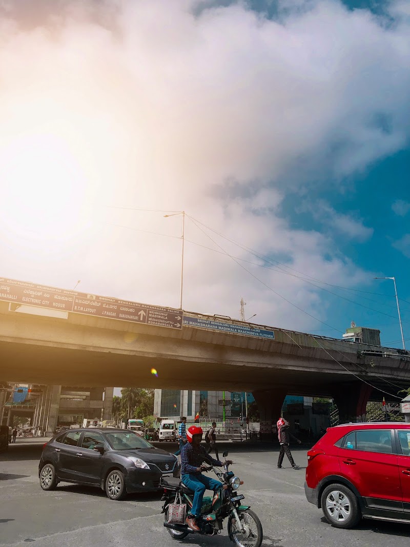 Silk Board Skywalk Bridge - Silk Board Skywalk Bridge WJ6G+Q87, Roopena Agrahara, Bommanahalli, Bengaluru, Karnataka 560068, India