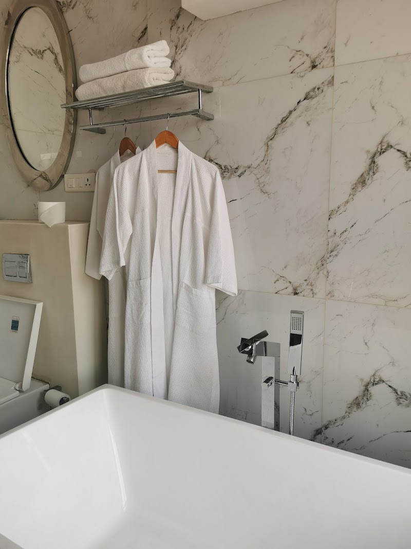 Bungalow 99 - Bungalow 99, C-99, Chandi Vithi Rd, Block C, Defence Colony, New Delhi, Delhi 110024, India