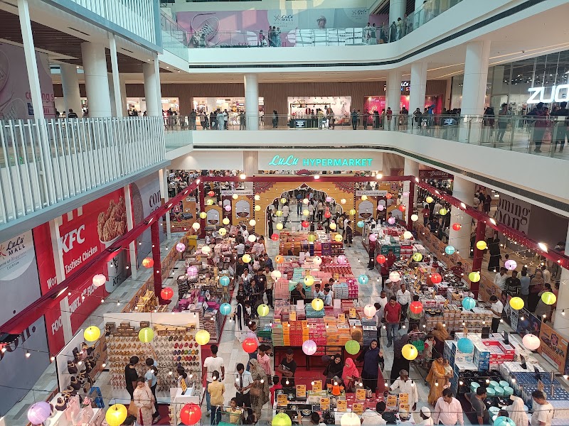Lulu Mall, Lucknow - Lulu Mall, Lucknow 2T-5, Amar Shaheed Path, Golf City, Sector B Ansal API, IBB, Lucknow, Uttar Pradesh 226030, India