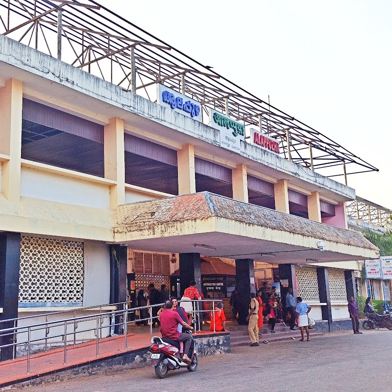 Alappuzha Railway Station - Alappuzha Railway Station, Kunnumpuram, Alappuzha, Keralam 688012, India