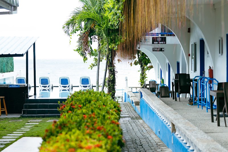 Pescadores Suites Moalboal