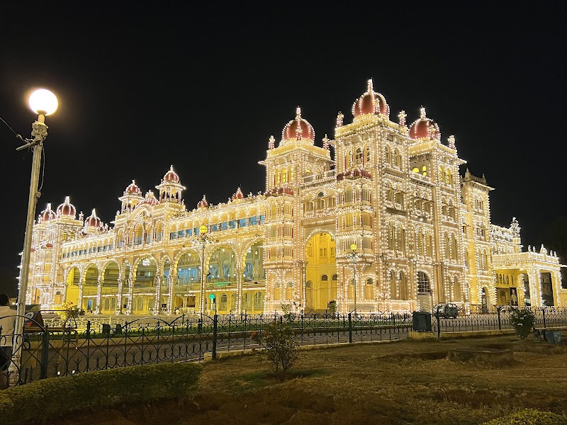 Mysuru Palace - Mysuru Palace Agrahara, Chamrajpura, Mysuru, Karnataka 570001, India