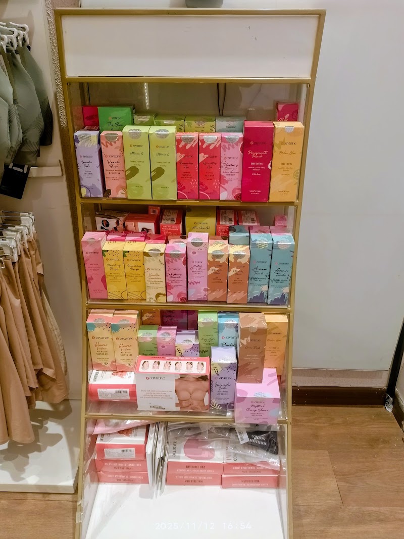 Zivame - Good Earth City Centre Mall, Gurugram - Zivame - Good Earth City Centre Mall, Gurugram No. 69, GF, Good Earth City Center, Pocket H, Nirvana, Sector 50, Gurugram, Haryana 122018, India