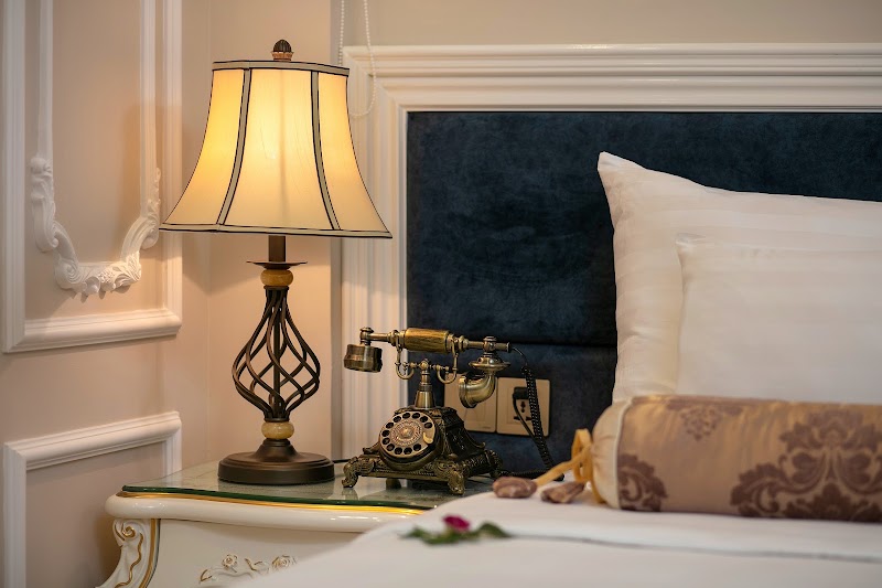 Royal Holiday Hanoi Hotel - Royal Holiday Hanoi Hotel, 19 Ng. Hàng Hành, Hoàn Kiếm, Hà Nội, Vietnam