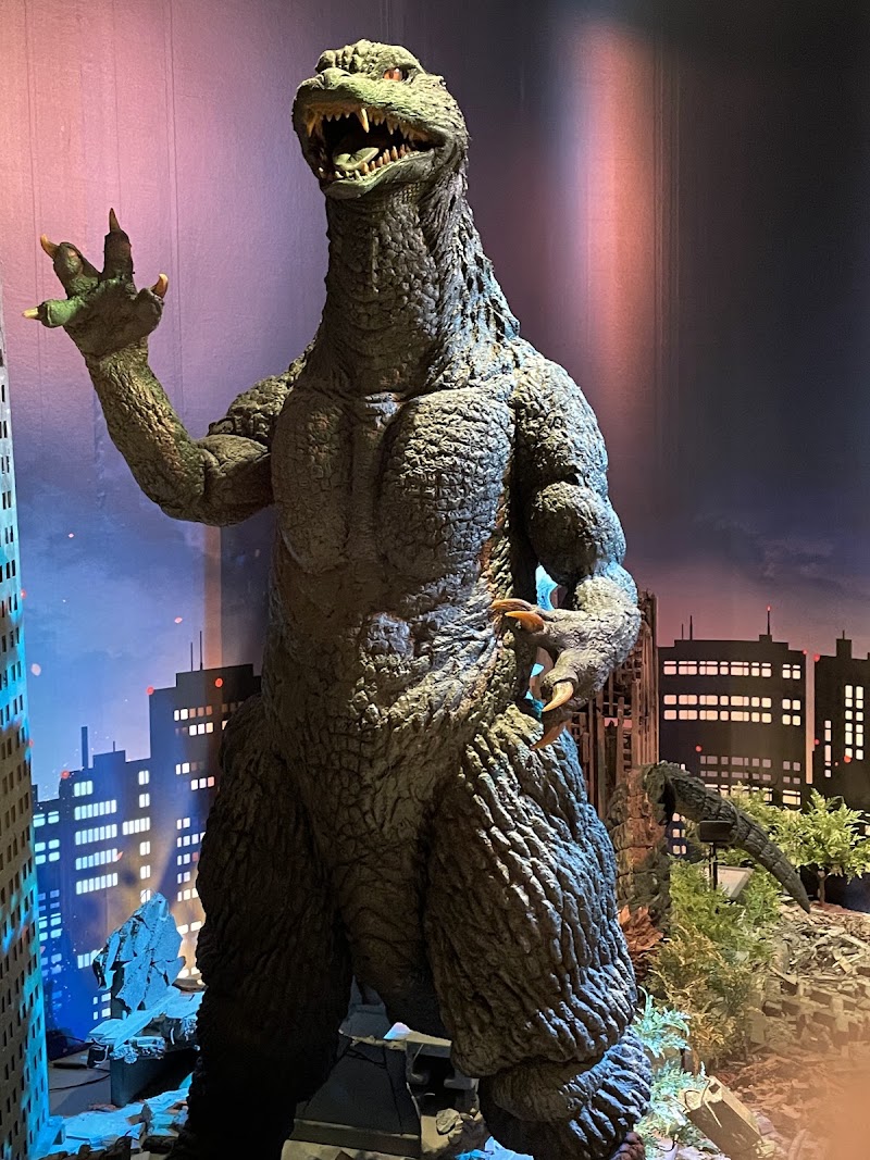 Godzilla Head - Godzilla Head 1-chōme-19-1 Kabukichō, Shinjuku City, Tokyo 160-0021, Japan