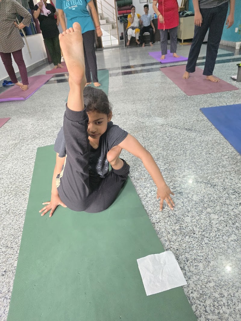 MAHADEVAM YOGA STUDIO - MAHADEVAM YOGA STUDIO E-251 1st floor, S.t, Lawrence school, DILSHAD GARDEN, Block F, Dilshad Garden, Delhi, 110095, India